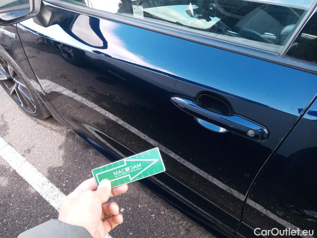  Toyota  Corolla TOYOTA  / 2019 / 5P / berlina con portón 2.0 180H ADVANCE E-CVT #22