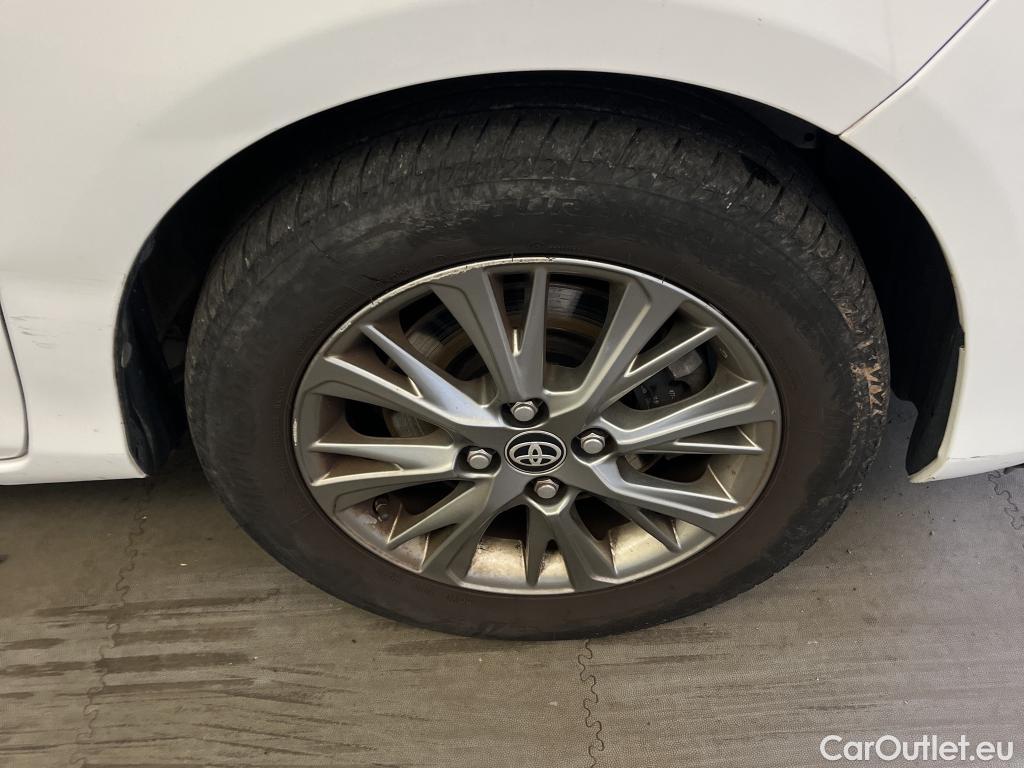  Toyota  Yaris TOYOTA  / 2017 / 5P / berlina con portón 1.5 100H Active #9