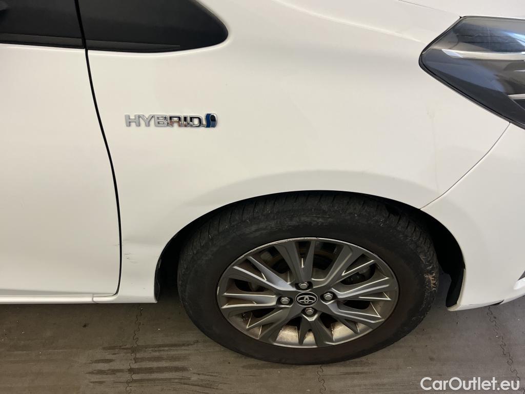  Toyota  Yaris TOYOTA  / 2017 / 5P / berlina con portón 1.5 100H Active #1