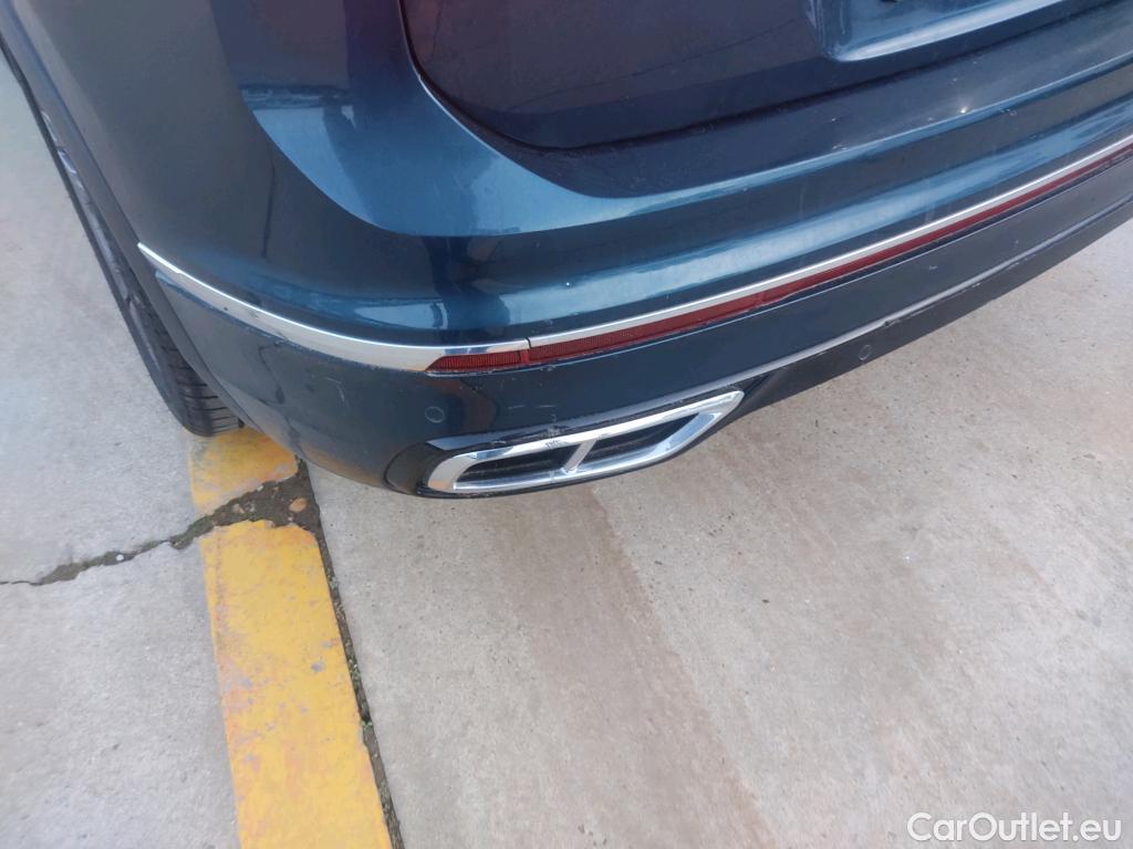  Volkswagen  Tiguan VOLKSWAGEN  / 2020 / 5P / todoterreno R-Line 2.0 TDI 110kW (150CV) DSG #10