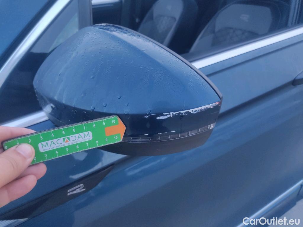  Volkswagen  Tiguan VOLKSWAGEN  / 2020 / 5P / todoterreno R-Line 2.0 TDI 110kW (150CV) DSG #27