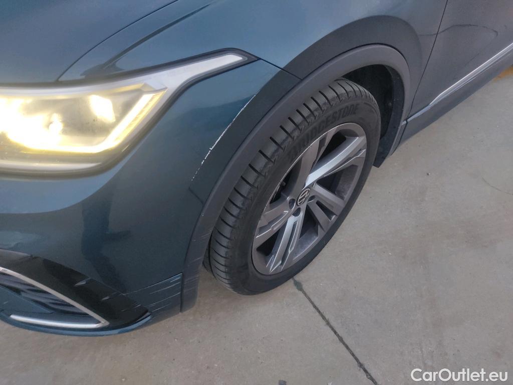  Volkswagen  Tiguan VOLKSWAGEN  / 2020 / 5P / todoterreno R-Line 2.0 TDI 110kW (150CV) DSG #30