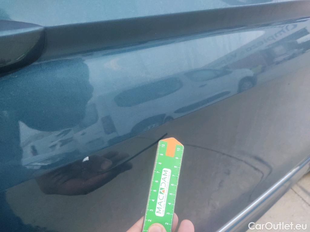  Volkswagen  Tiguan VOLKSWAGEN  / 2020 / 5P / todoterreno R-Line 2.0 TDI 110kW (150CV) DSG #33