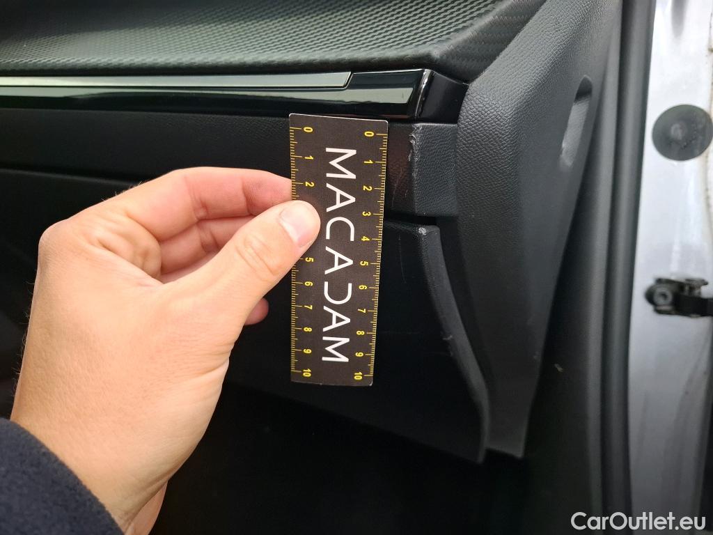  Peugeot  2008  Allure Business 1.5 HDi 130CV BVA8 E6d #28