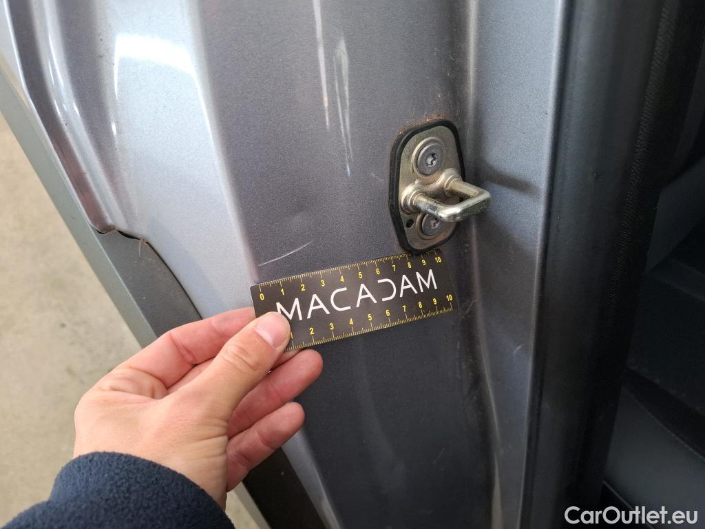  Peugeot  2008  Allure Business 1.5 HDi 130CV BVA8 E6d #15