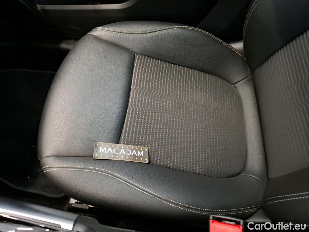  Mercedes  GLA MERCEDES-BENZ  / 2020 / 5P / SUV 1.3  250 e BUSINESS LINE DCT #3