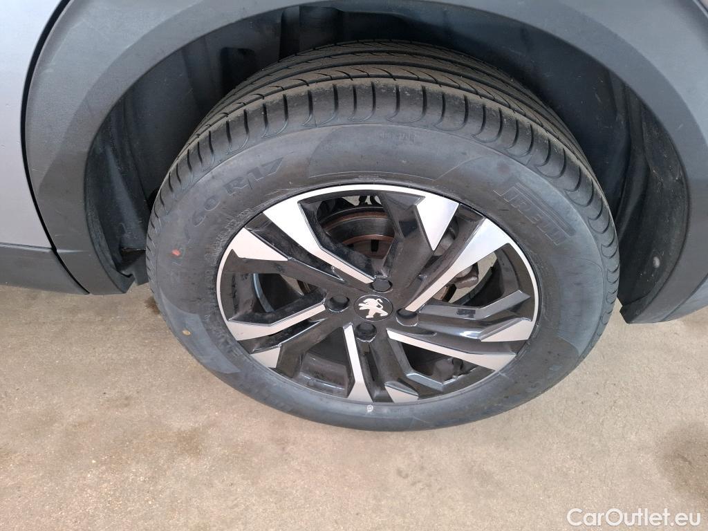  Peugeot  2008  Allure Business 1.5 HDi 130CV BVA8 E6d #41