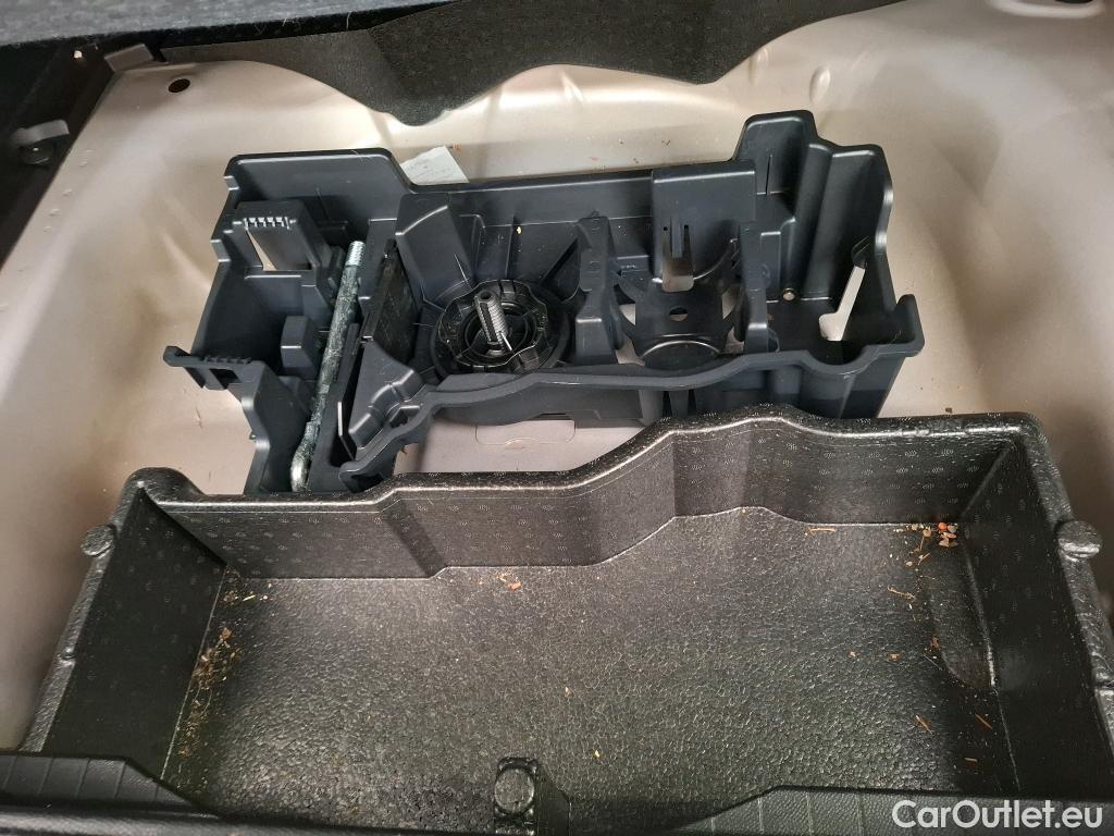  Peugeot  2008  Allure Business 1.5 HDi 130CV BVA8 E6d #43