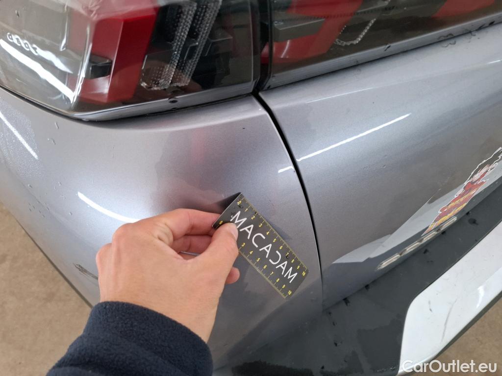  Peugeot  2008  Allure Business 1.5 HDi 130CV BVA8 E6d #78