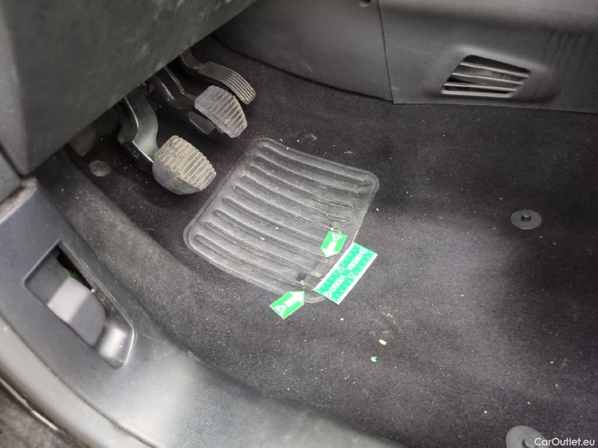  Peugeot  208  Affaire Premium Pack 1.5 HDi 100CV BVM5 E6dT #2