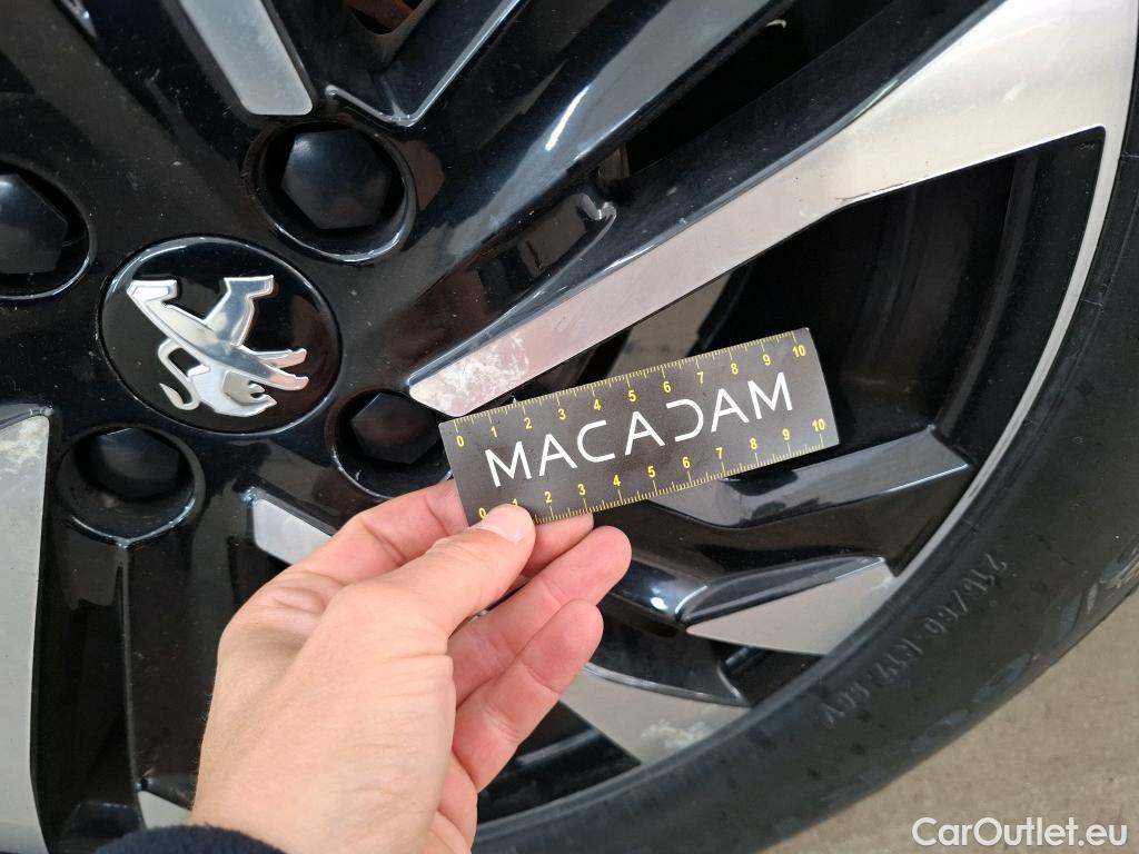  Peugeot  2008  Allure Business 1.5 HDi 130CV BVA8 E6d #54