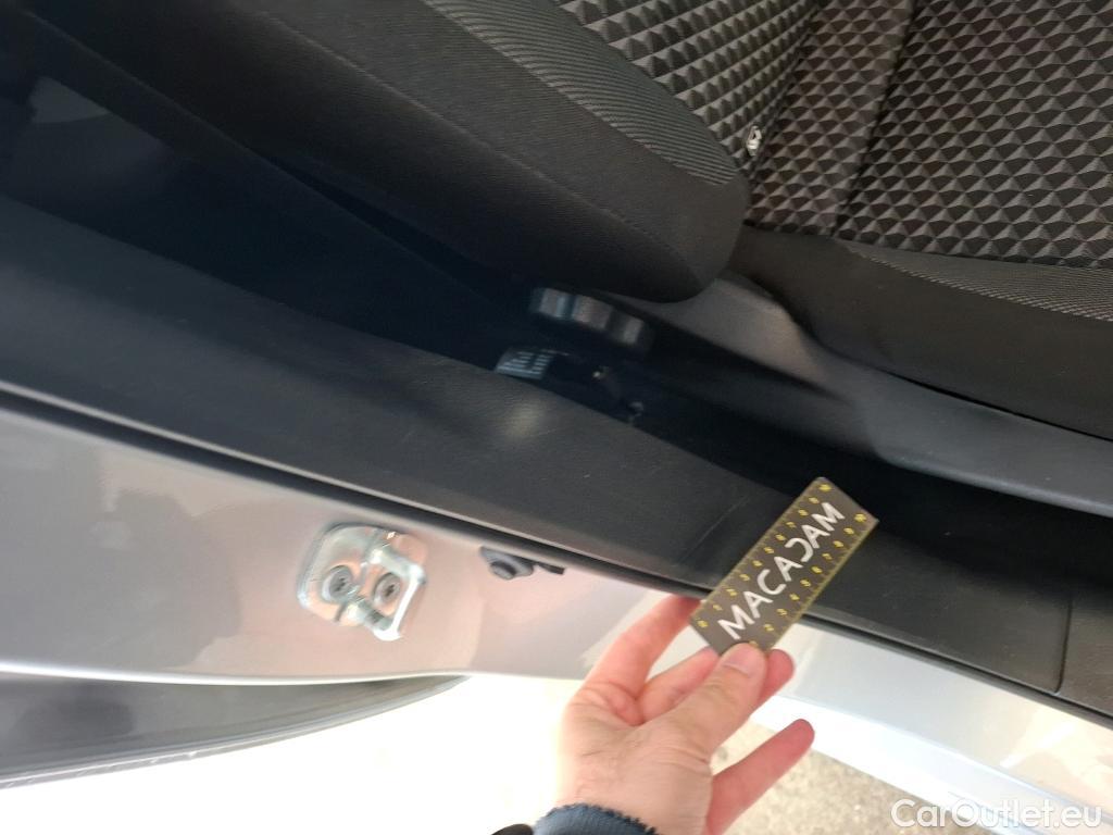  Nissan  Micra NISSAN   2016  5P  Berline IGT 92 Business Edition #1