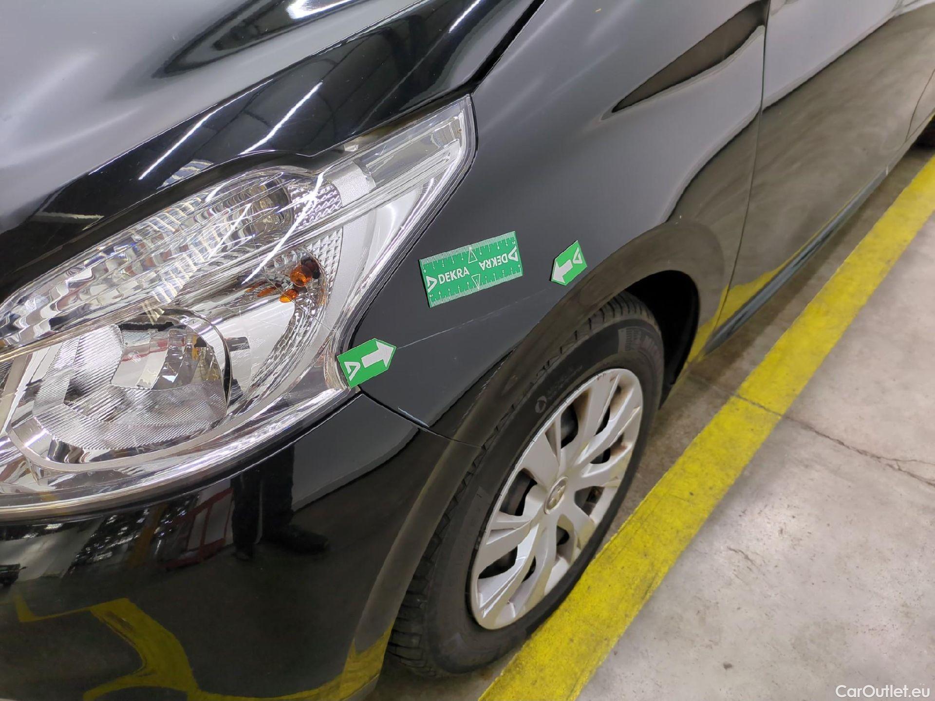  Peugeot  208  Affaire Premium Pack 1.5 HDi 100CV BVM5 E6dT #29