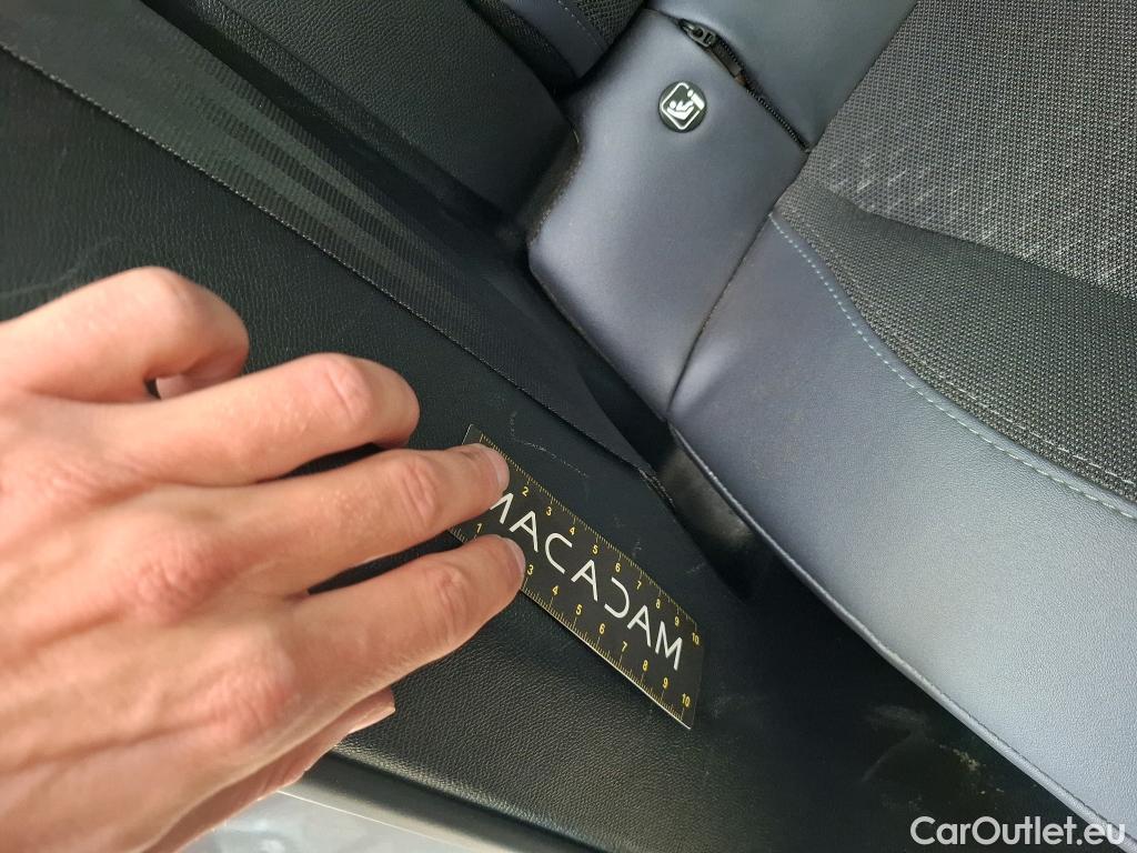  Peugeot  2008  Allure Business 1.5 HDi 130CV BVA8 E6d #30