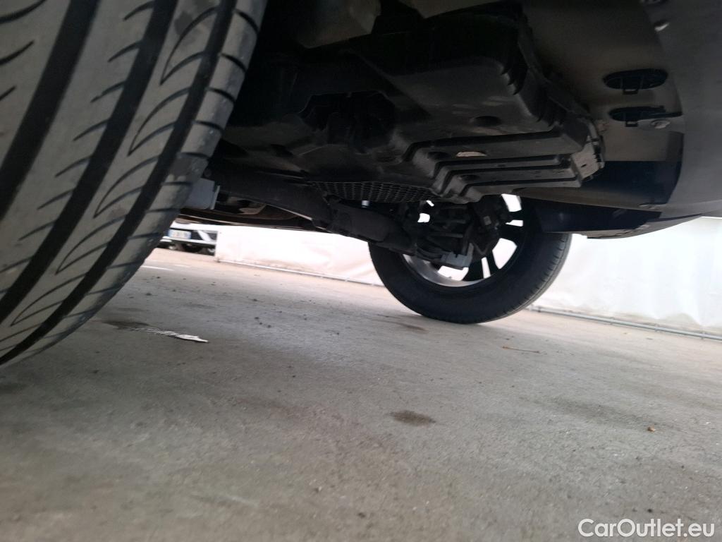  Peugeot  2008  Allure Business 1.5 HDi 130CV BVA8 E6d #42