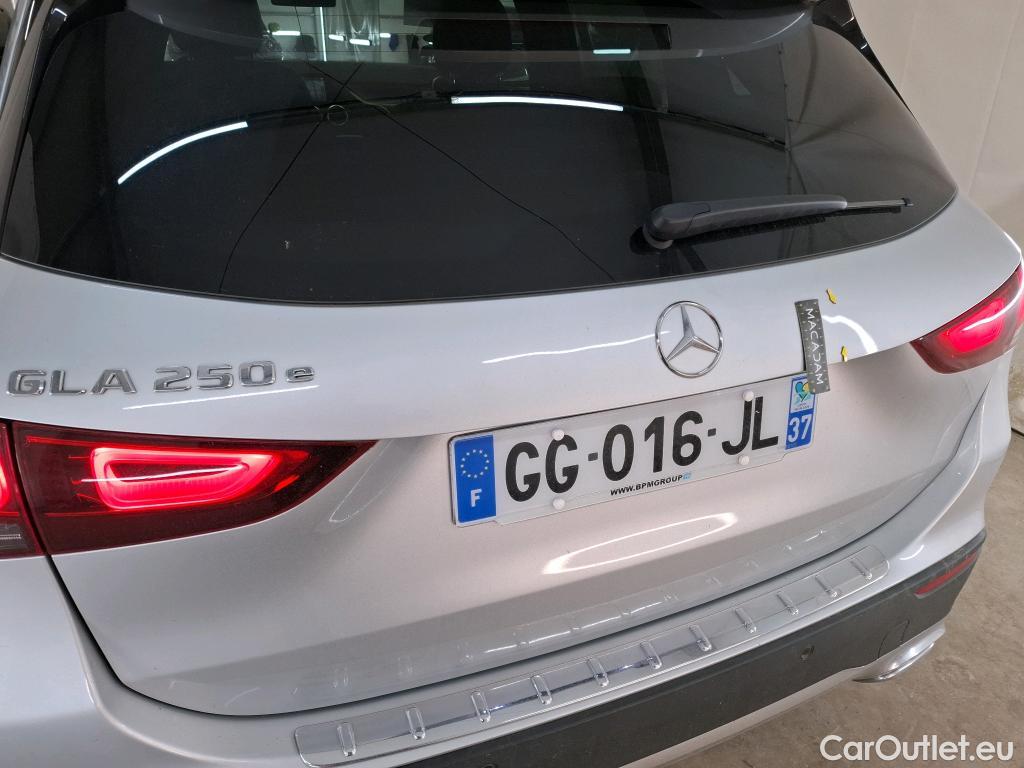  Mercedes  GLA MERCEDES-BENZ  / 2020 / 5P / SUV 1.3  250 e BUSINESS LINE DCT #1