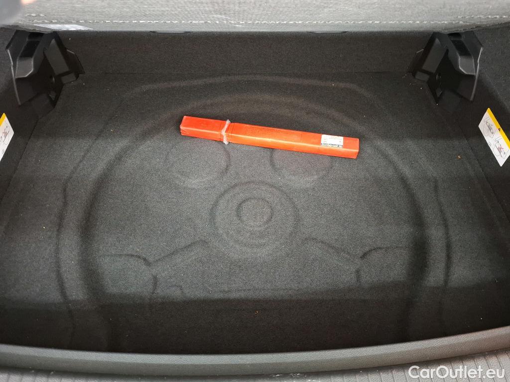  Volkswagen  Tiguan VOLKSWAGEN  / 2016 / 5P / SUV 2.0 TDI 150 DSG7 Confortline Business #1