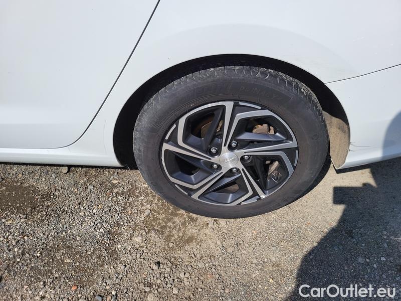  Hyundai  i30  (PD)(01.2017  ->)  kom.1.6CRDi 115 Smart #9