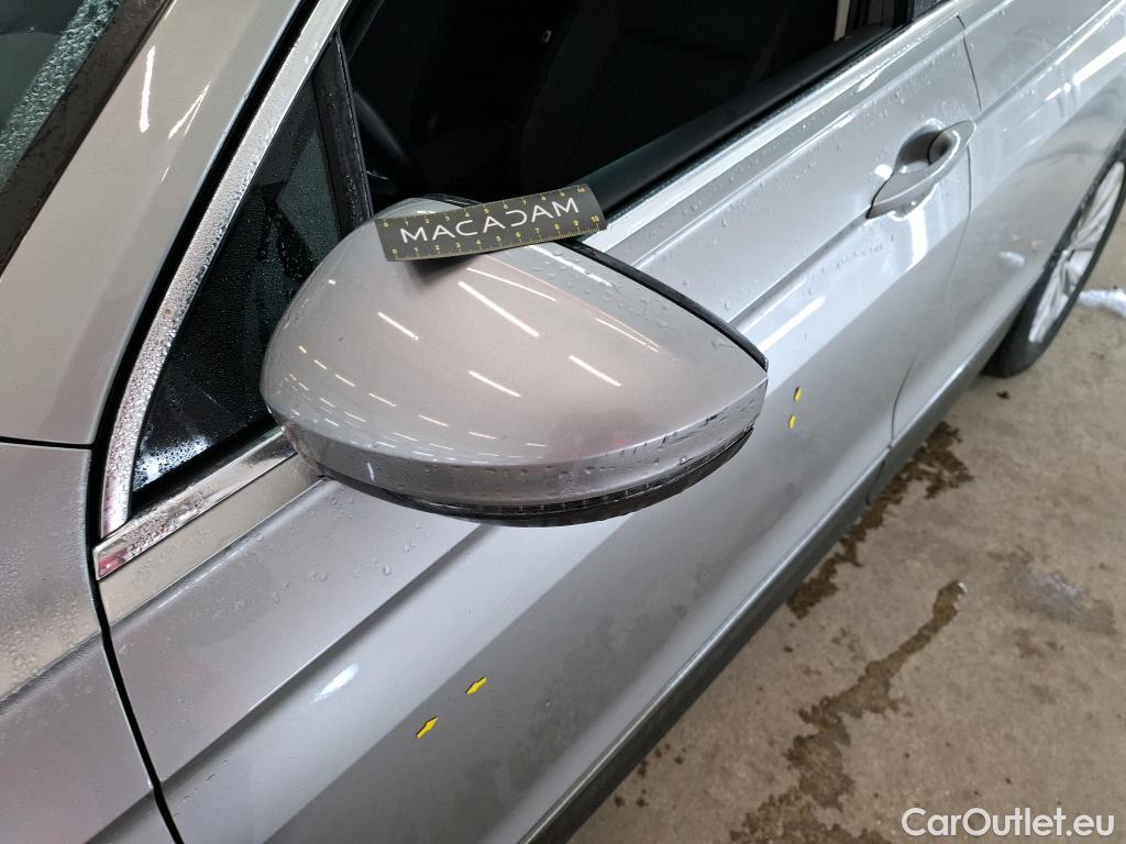  Volkswagen  Tiguan VOLKSWAGEN  / 2016 / 5P / SUV 2.0 TDI 150 DSG7 Confortline Business #18