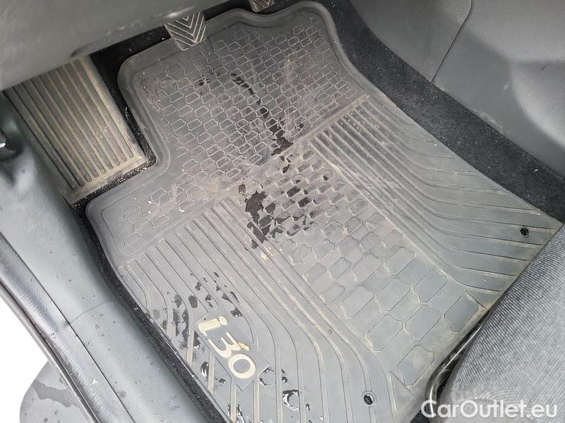  Hyundai  i30  (PD)(01.2017  ->)  kom.1.6CRDi 115 Smart #1