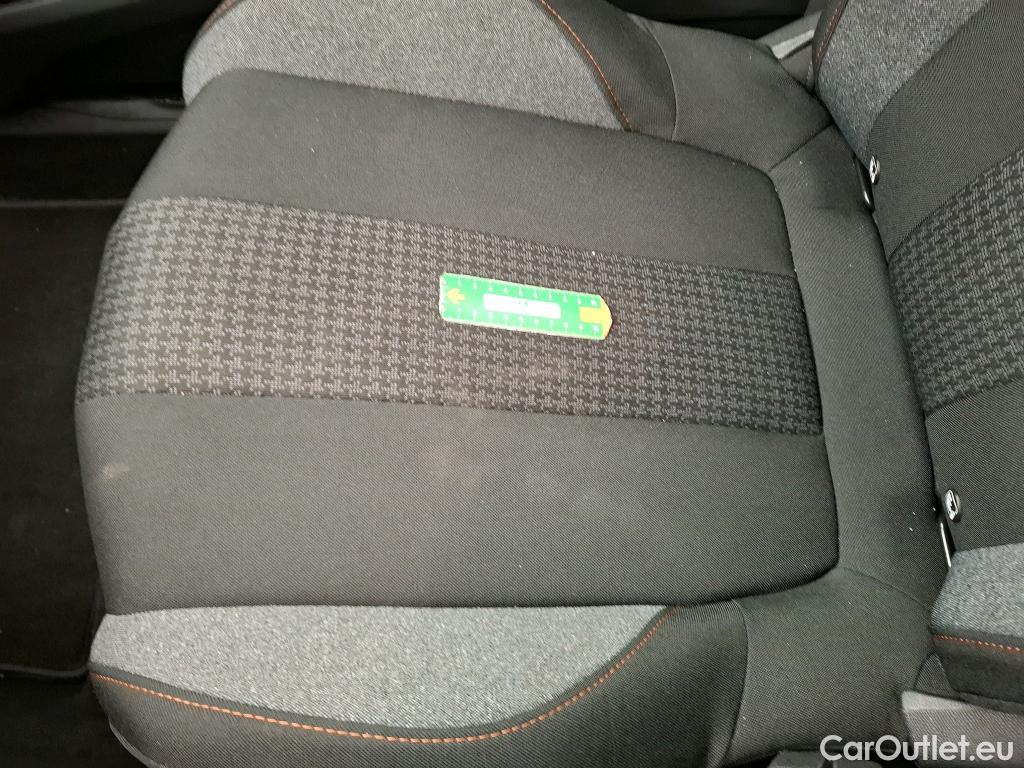  Peugeot  3008  II Active Pack 1.2 PureTech 130CV BVA8 E6d #13