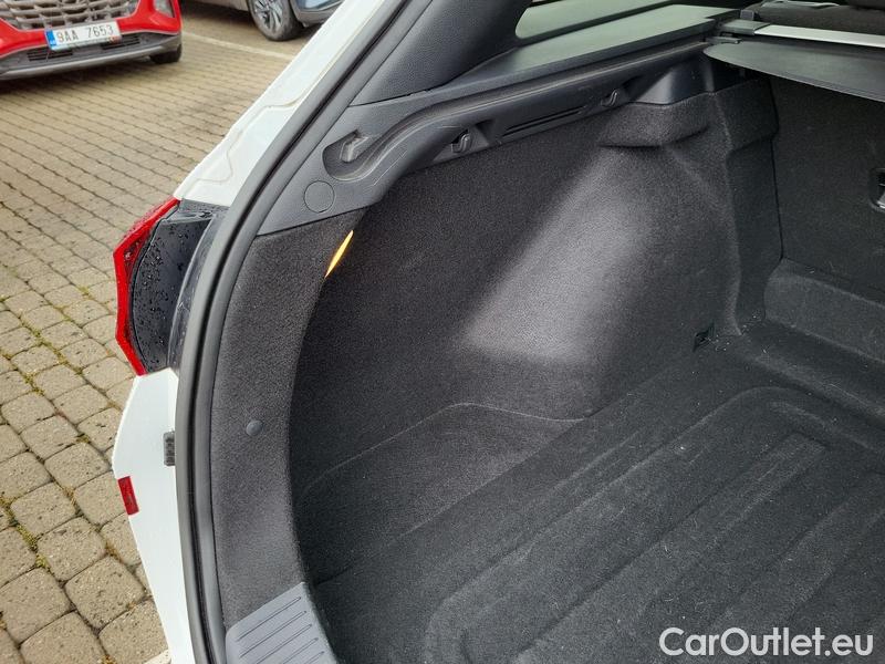  Hyundai  i30  (PD)(01.2017  ->)  kom.1.6CRDi 115 Smart #6