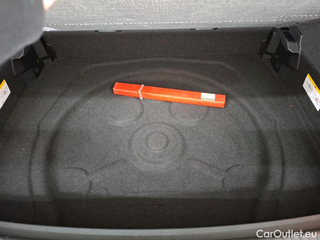  Volkswagen  Tiguan VOLKSWAGEN  / 2016 / 5P / SUV 2.0 TDI 150 DSG7 Confortline Business #12