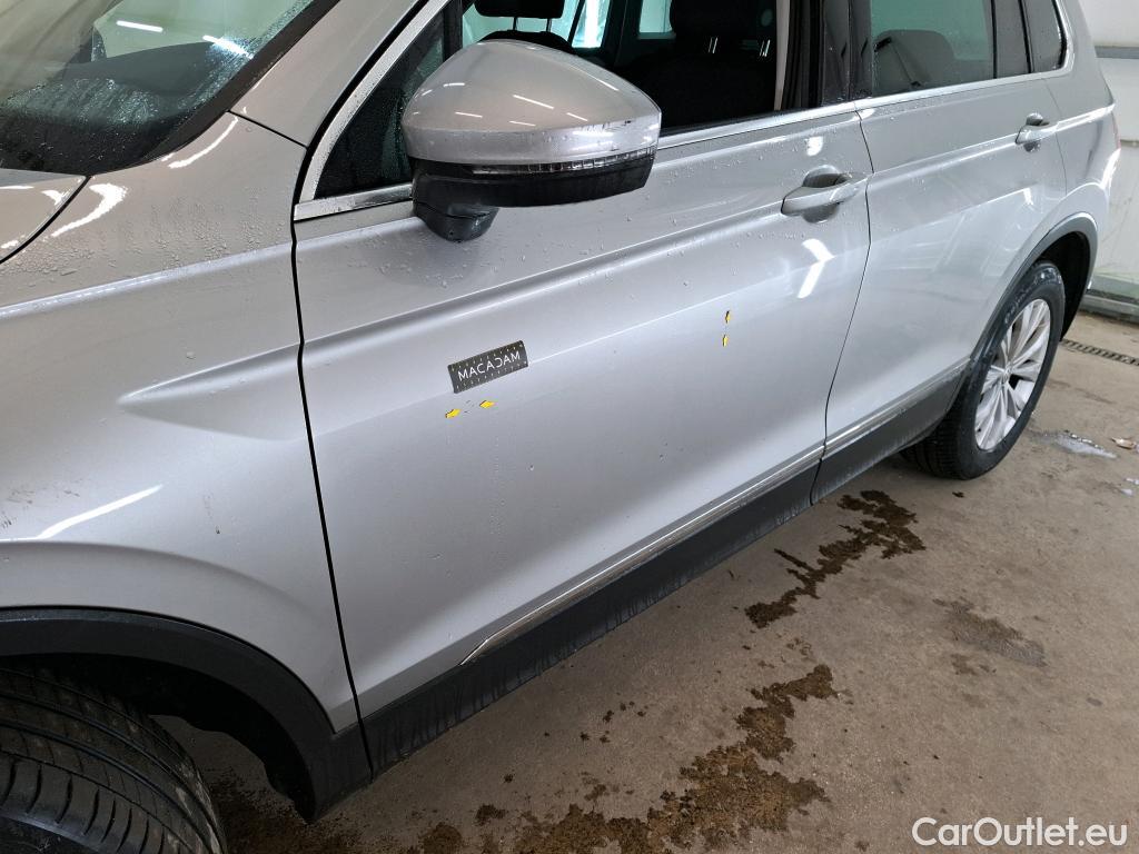  Volkswagen  Tiguan VOLKSWAGEN  / 2016 / 5P / SUV 2.0 TDI 150 DSG7 Confortline Business #30