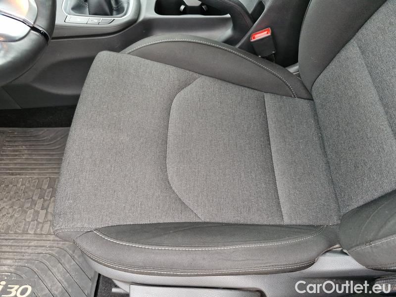  Hyundai  i30   cw (PD)(2017->)  kom.1.6CRDi 115 Smart #7