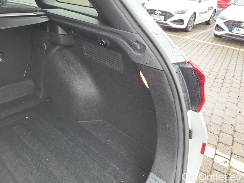  Hyundai  i30  (PD)(01.2017  ->)  kom.1.6CRDi 115 Smart #5