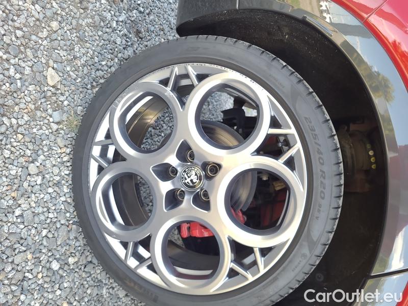  Alfa Romeo  TONALE  (622)(2022->)  1.5MHEV 130 Speciale AT #9