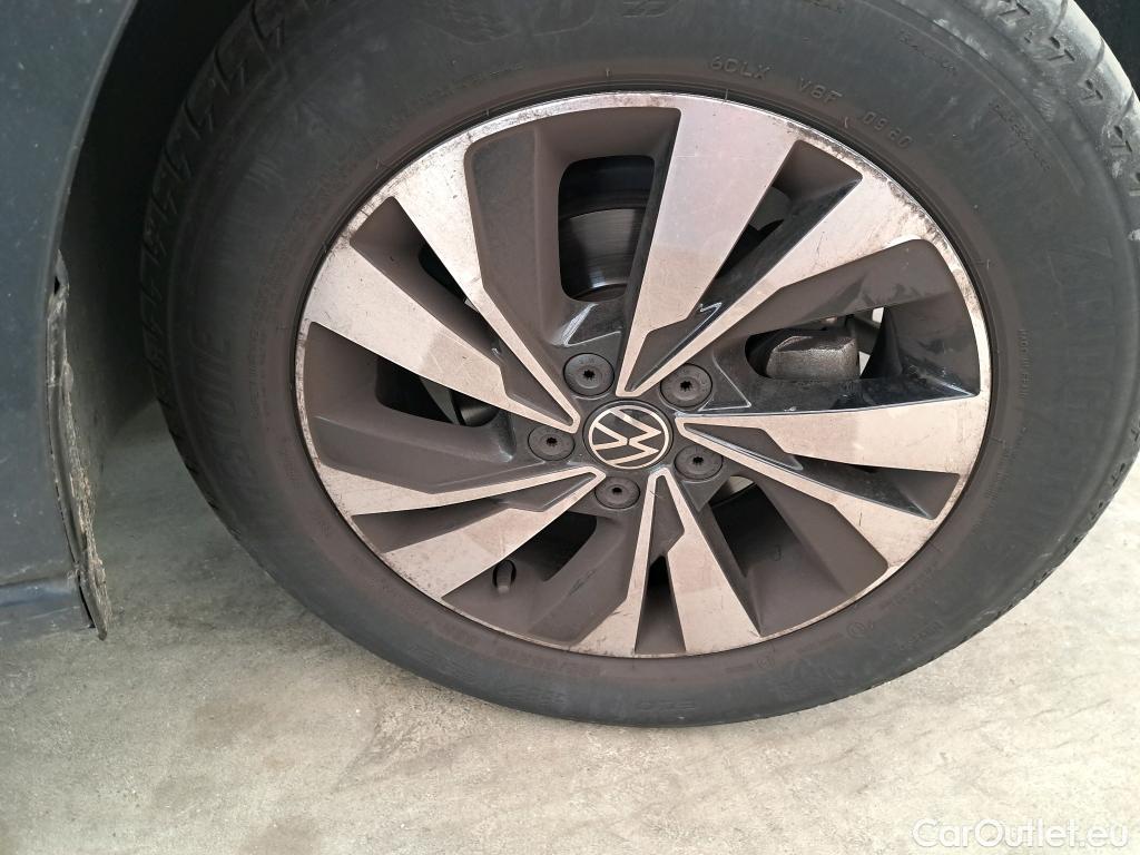  Volkswagen  Polo  VI Lounge Business 1.0 80CV BVM5 E6d #9