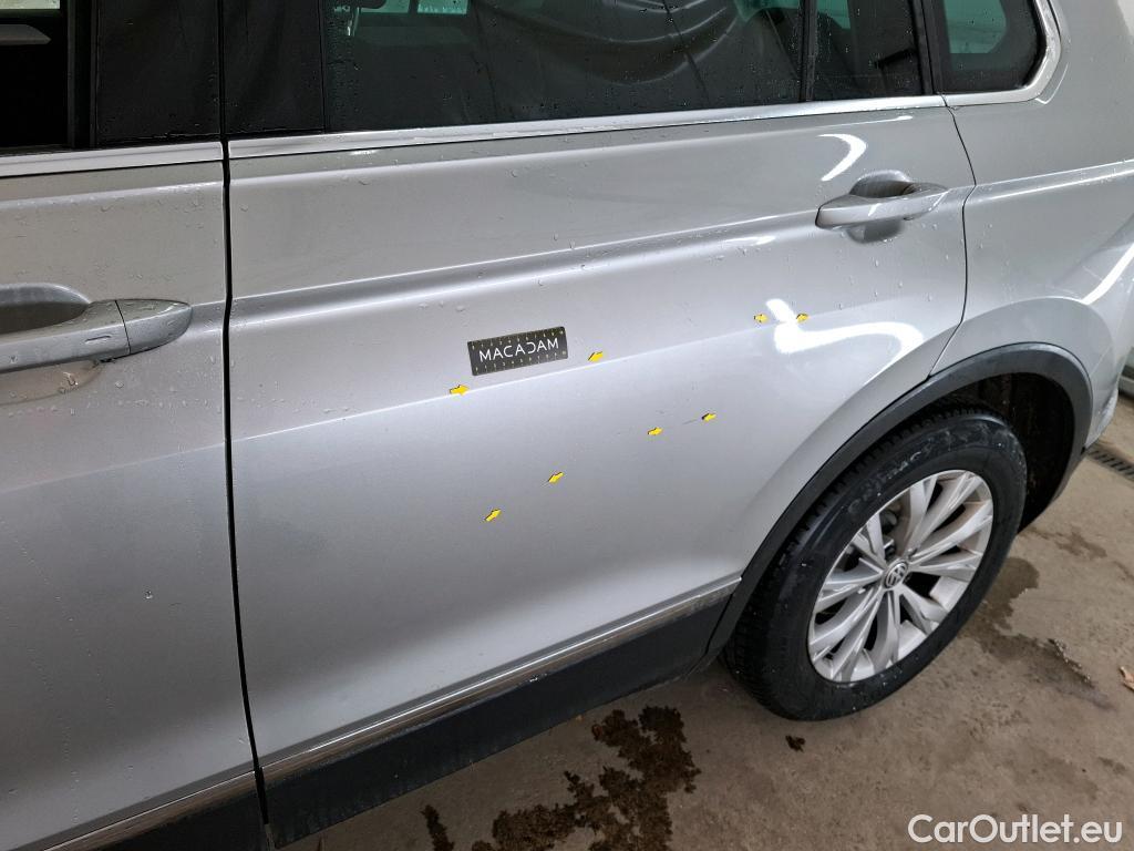  Volkswagen  Tiguan VOLKSWAGEN  / 2016 / 5P / SUV 2.0 TDI 150 DSG7 Confortline Business #38