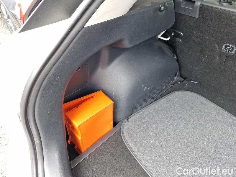  KIA  Niro  (2022)  1.6GDI HEV Style AT 5d #22