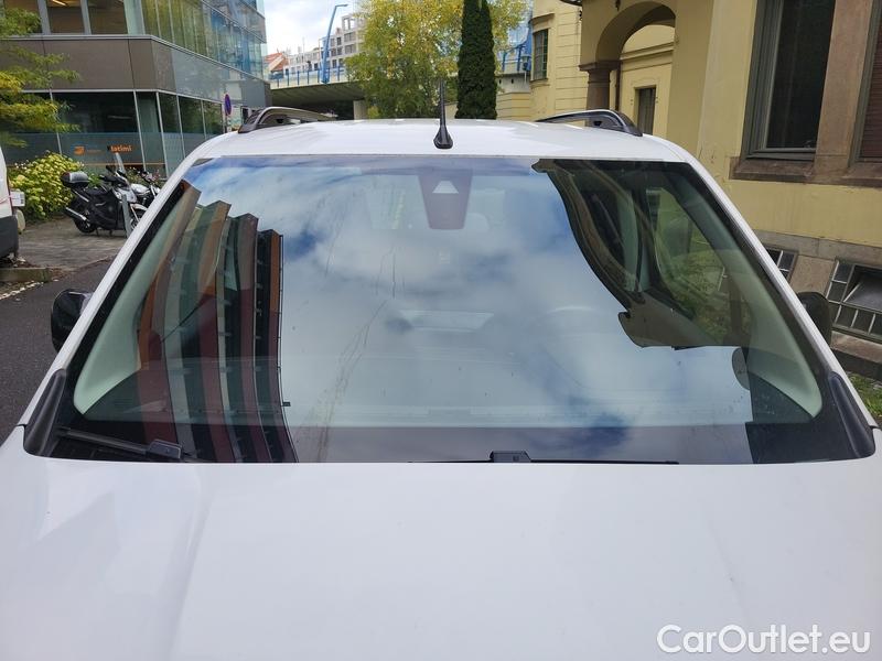  Opel  Combo  Life (E)  (2018) Com.L.1.5D 96 Elegance Plus 5d #1