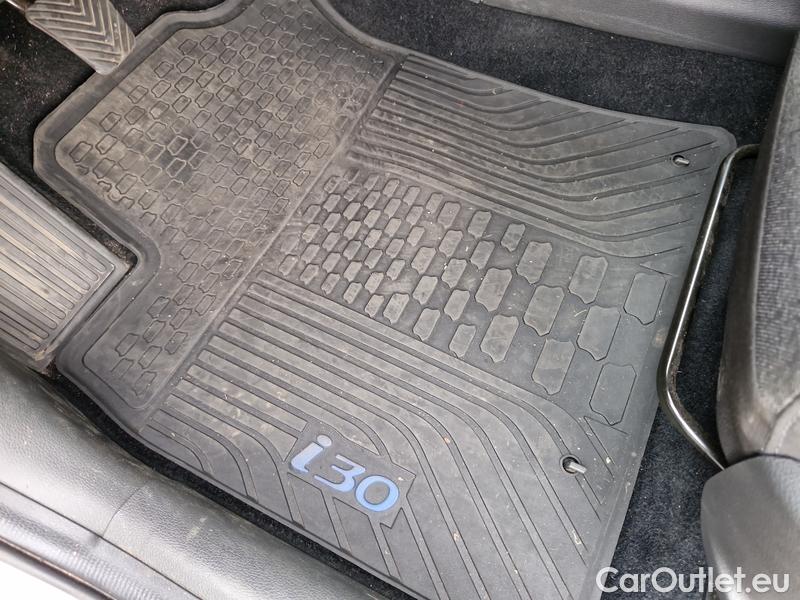  Hyundai  i30   cw (PD)(2017->)  kom.1.6CRDi 115 Smart #15