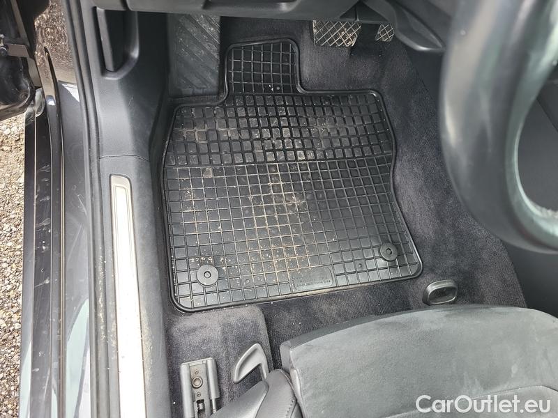  Volkswagen  Passat  Variant (CB5) (2019) Pas.Var.2.0TDI 140 Highline AT #24