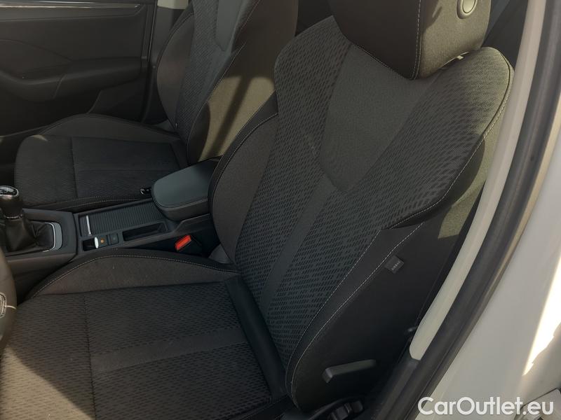  Skoda  Octavia  Combi (NX3)(2020) Oct.Combi 1.5TSI 110 Style #9