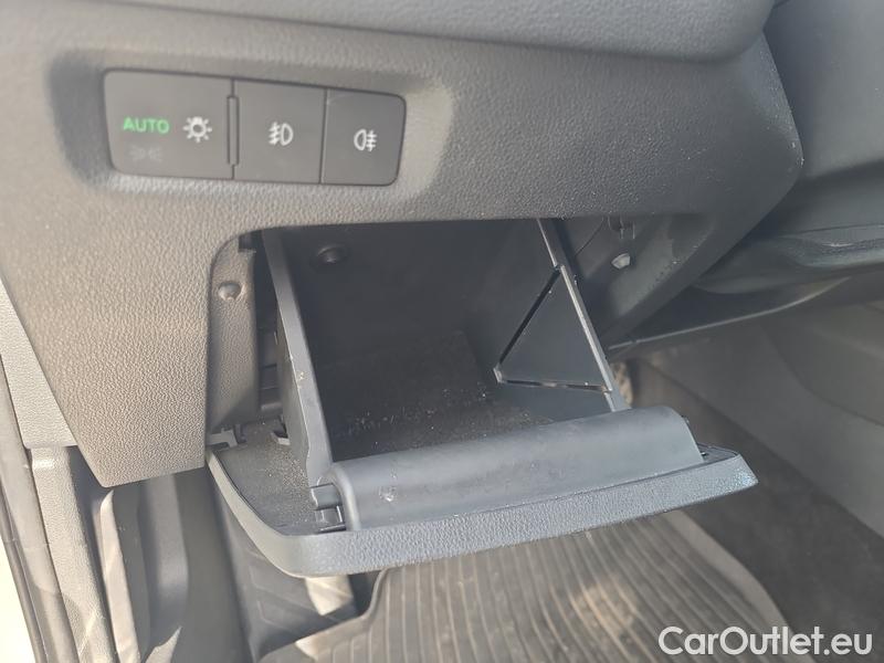  Skoda  Octavia  Combi (NX3)(2020) Oct.Combi 1.5TSI 110 Style #19