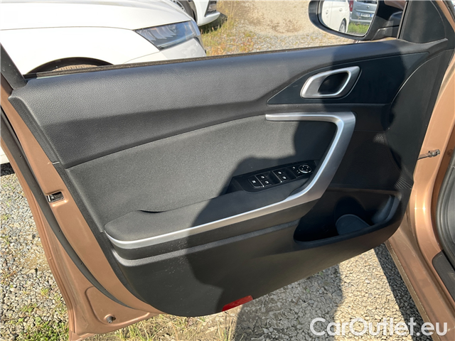  KIA  Cee'd Ceed SW 1.5 T-GDI 118 Top #22