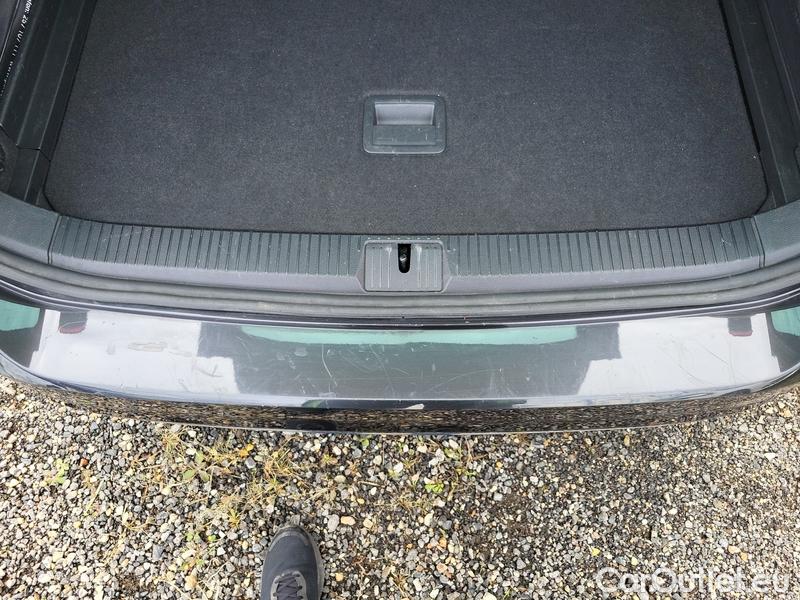  Volkswagen  Passat  Variant (CB5) (2019) Pas.Var.2.0TDI 140 Highline AT #31