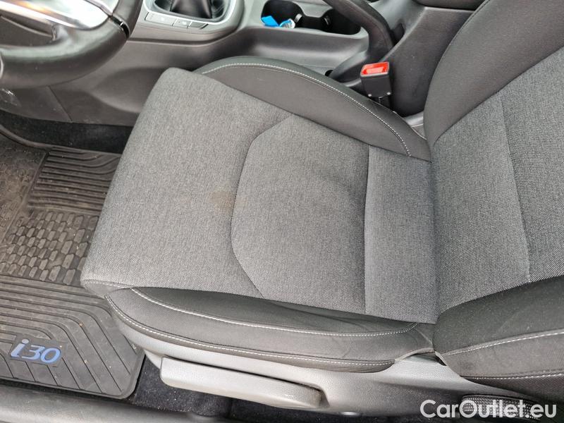  Hyundai  i30   cw (PD)(2017->)  kom.1.6CRDi 115 Smart #11