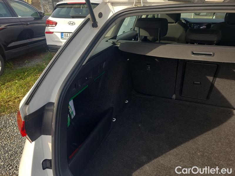  Skoda  Octavia  Combi (NX3)(2020) Oct.Combi 1.5TSI 110 Style #15