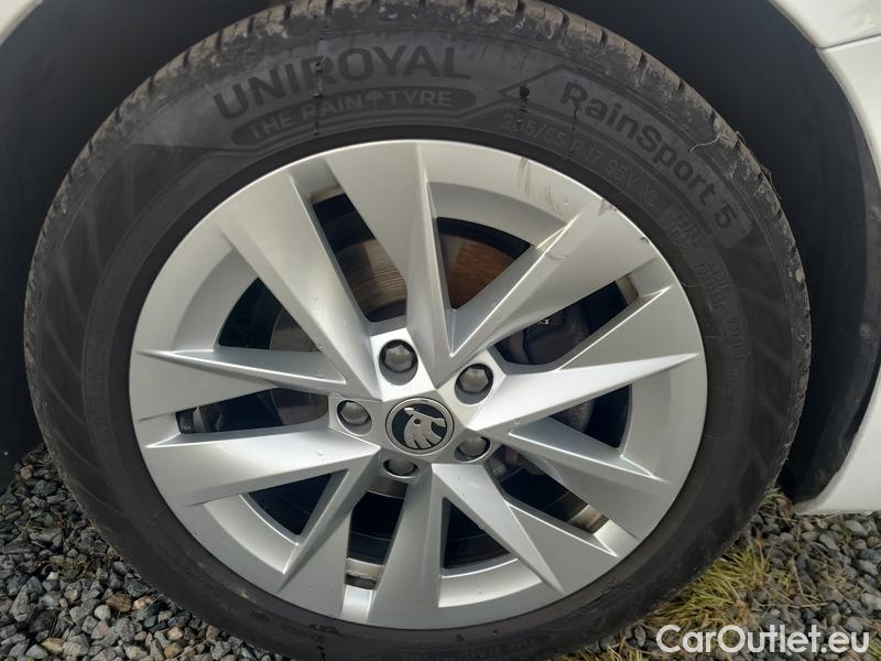  Skoda  Octavia  Combi (NX3)(2020) Oct.Combi 1.5TSI 110 Style #5