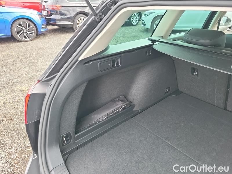  Volkswagen  Passat  Variant (CB5) (2019) Pas.Var.2.0TDI 140 Highline AT #33