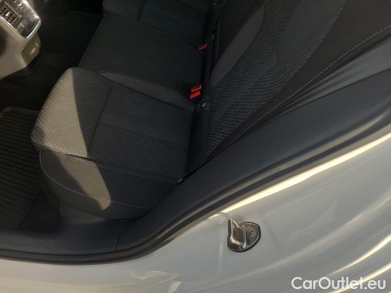  Skoda  Octavia  Combi (NX3)(2020) Oct.Combi 1.5TSI 110 Style #12