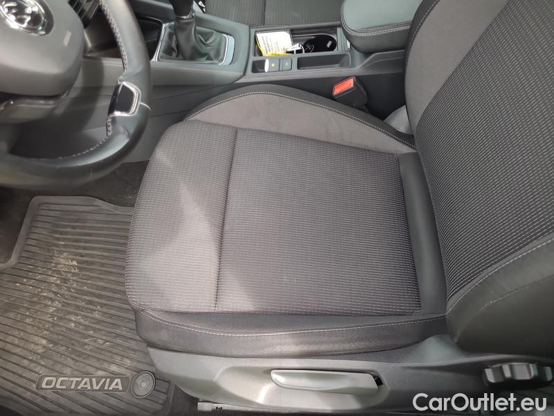  Skoda  Octavia  Combi (NX3)(2020) Oct.Combi 2.0TDI 85 Ambition #6