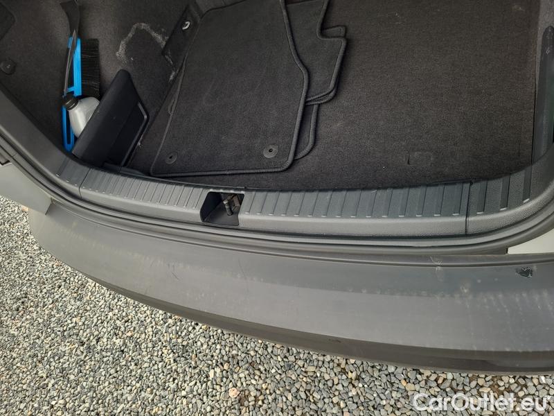  Skoda  Karoq  (NU)(2017->)  2.0 TDI 85 Style AT 5d #11