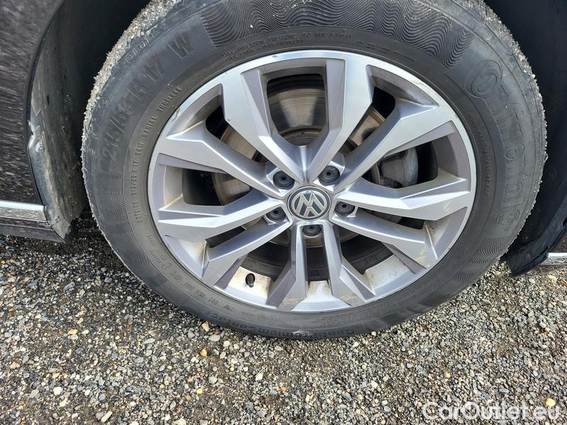  Volkswagen  Passat  Variant (CB5) (2019) Pas.Var.2.0TDI 140 Highline AT #22