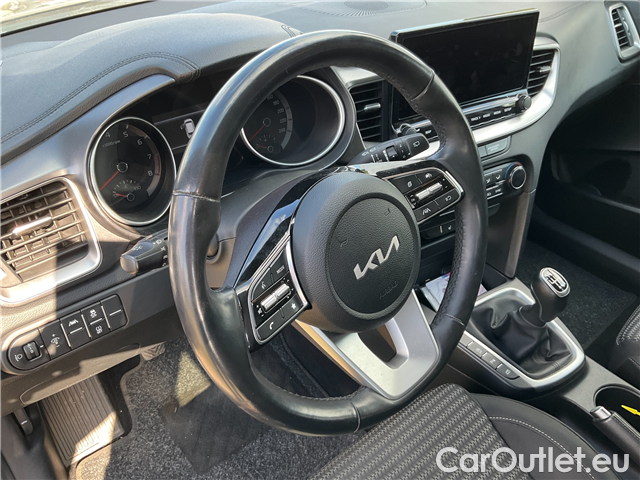  KIA  Cee'd Ceed SW 1.5 T-GDI 118 Top #26
